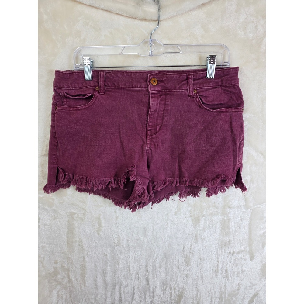 Vanilla Star Burgundy High Low Shortie Frayed Hem Denim Shorts Size 13 V31186-1
